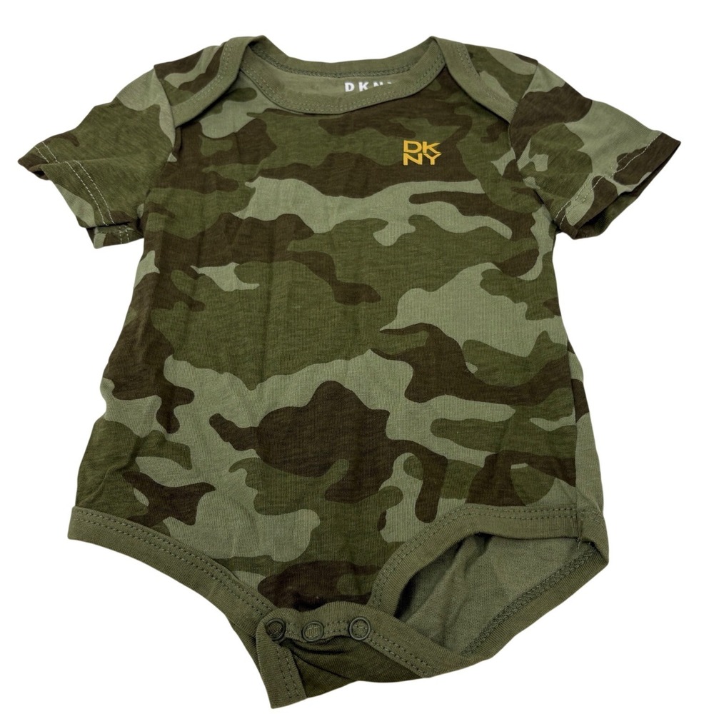 DKNY Green Camo Short Sleeve Bodysuit Size 3-6 Months Romper